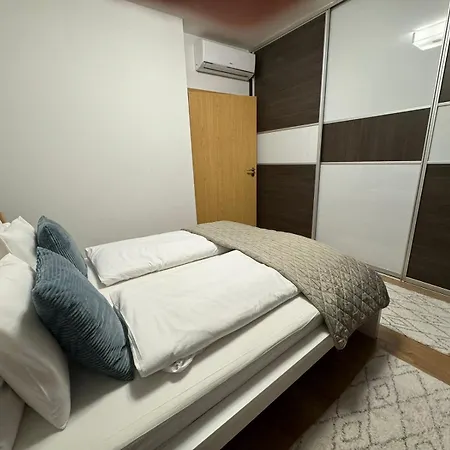 Premium By Hi5- Cp With Free Parking Daire *