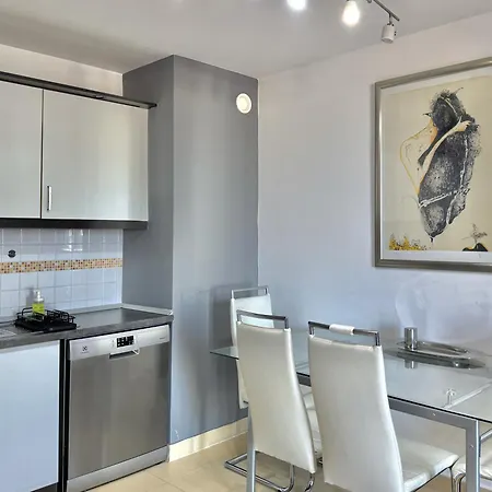 Premium By Hi5- Cp With Free Parking Apartmán *