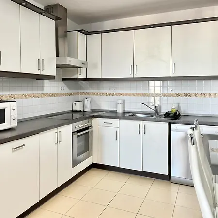 Premium By Hi5- Cp With Free Parking Apartmán