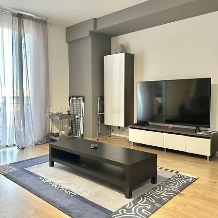 Premium By Hi5- Cp With Free Parking *