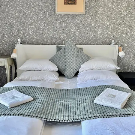 Premium By Hi5- Cp With Free Parking