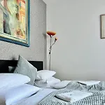 Premium By Hi5- Cp With Free Parking * Budapesta
