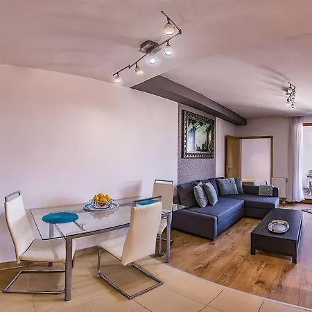 Premium By Hi5- Cp With Free Parking Apartman Budapest