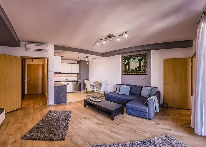 Premium By Hi5- Cp With Free Parking Daire