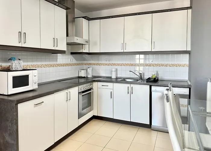 Premium By Hi5- Cp With Free Parking Daire